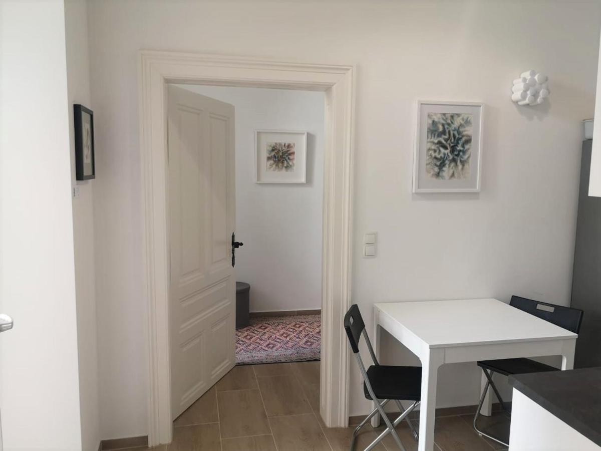 Appartamento Ruhige Art-Garconniere Mit Balkon Vienna Esterno foto